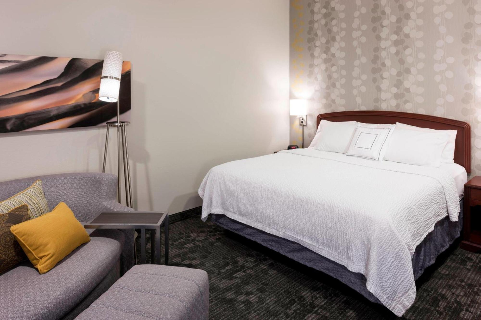 Courtyard By Marriott Wichita East Hotel Ngoại thất bức ảnh