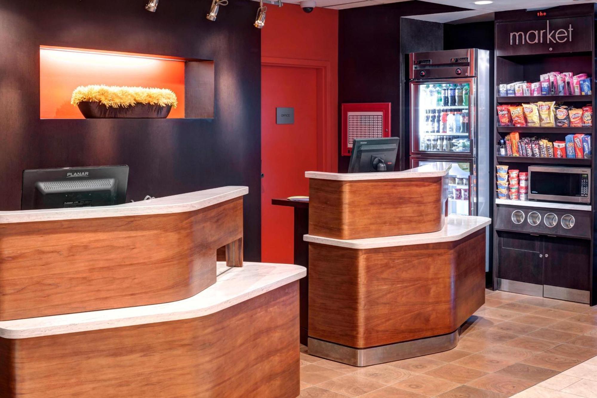 Courtyard By Marriott Wichita East Hotel Ngoại thất bức ảnh